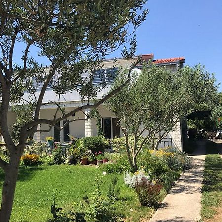 Hotel Soba Za Odmor P&E Kaštel Štafilić Exteriér fotografie