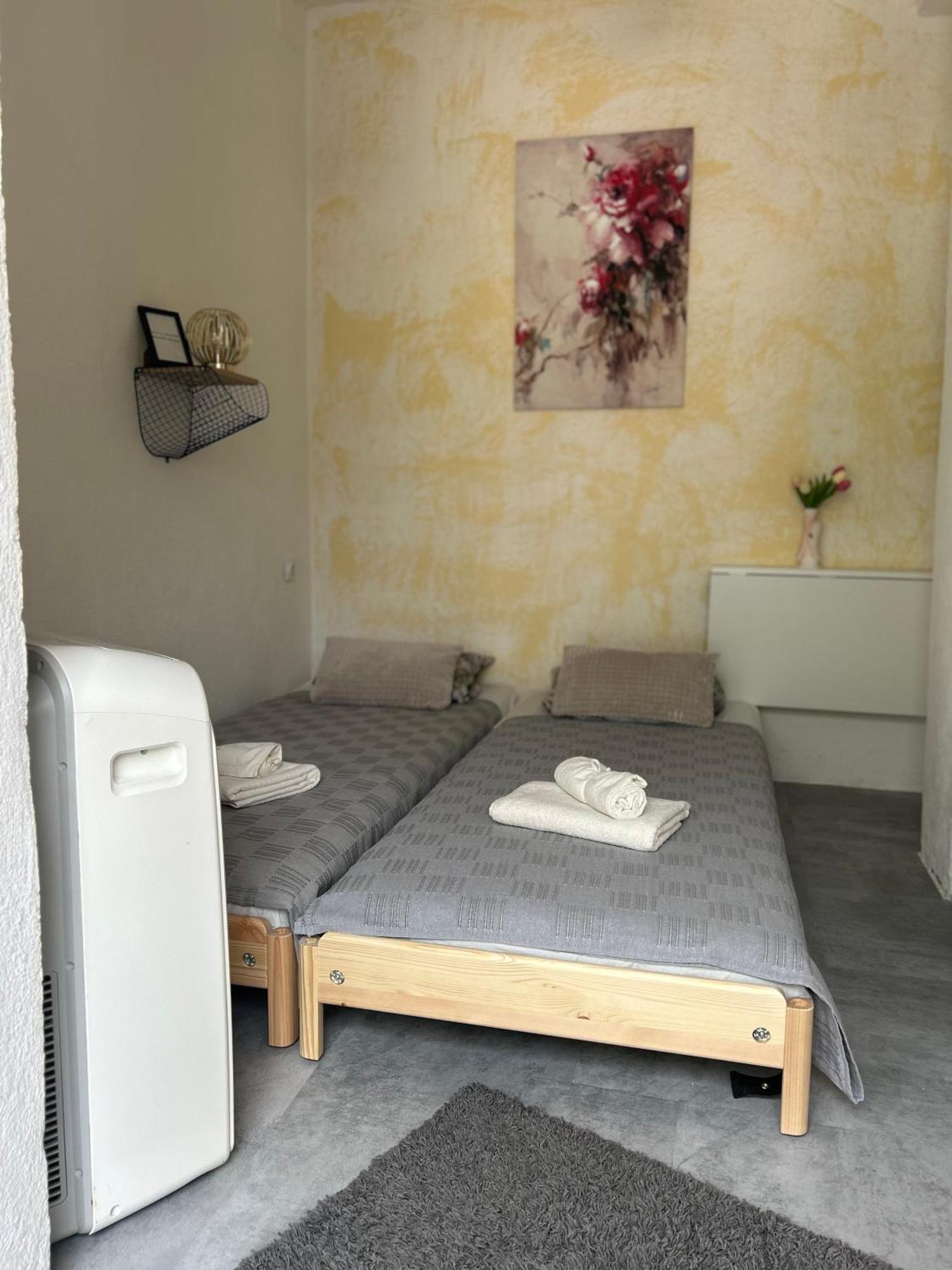 Hotel Soba Za Odmor P&E Kaštel Štafilić Exteriér fotografie