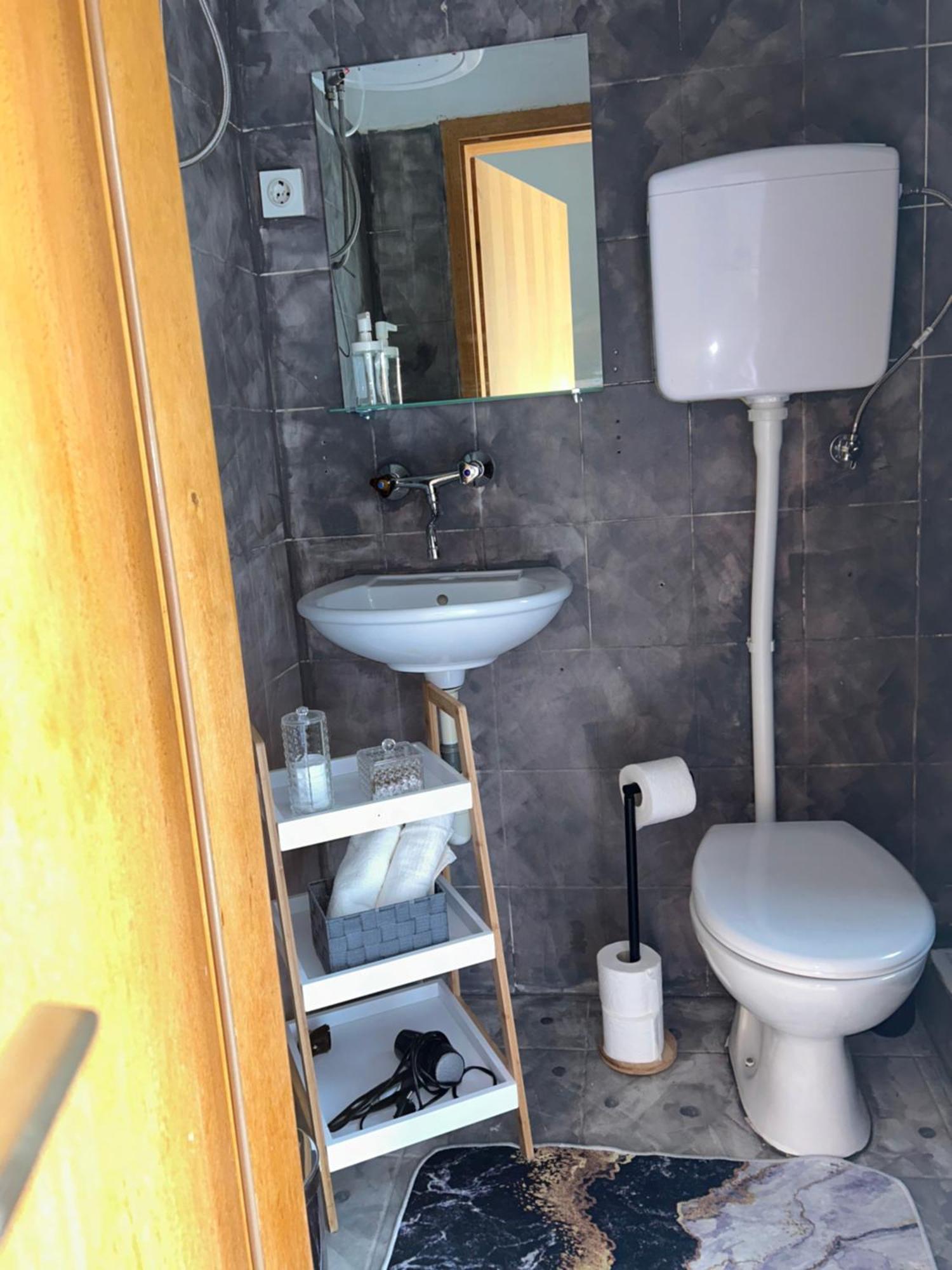 Hotel Soba Za Odmor P&E Kaštel Štafilić Exteriér fotografie